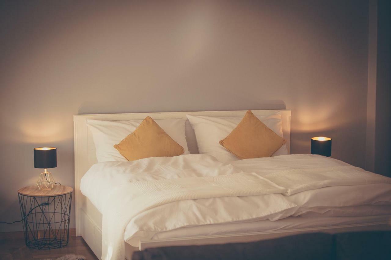 Houzzz21 Hotel Zagreb Bagian luar foto