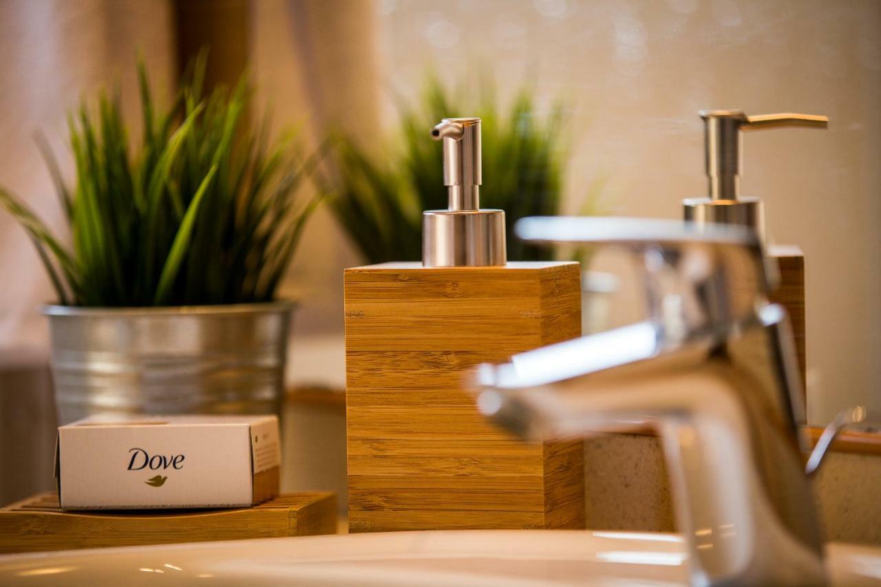 Houzzz21 Hotel Zagreb Bagian luar foto